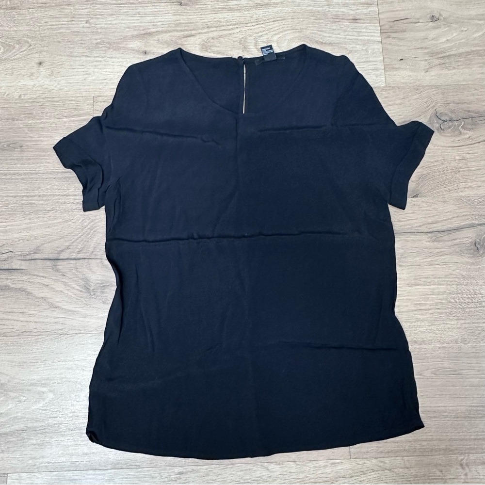 FOREVER 21 - WOMEN'S BLACK TOP - SIZE SMALL